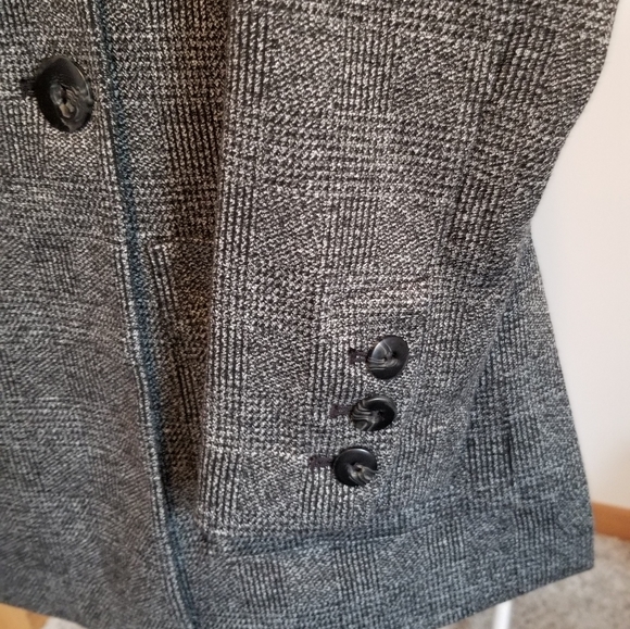 Cabi Women's Relaxed Herringbone Blazer Jacket - Picture 4 of 10